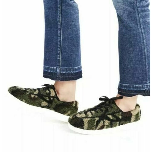TRETON Nylite 18 Plus Camo Print Shearling Sneakers SZ 7 Faux Fur Olive/Black - Picture 1 of 8